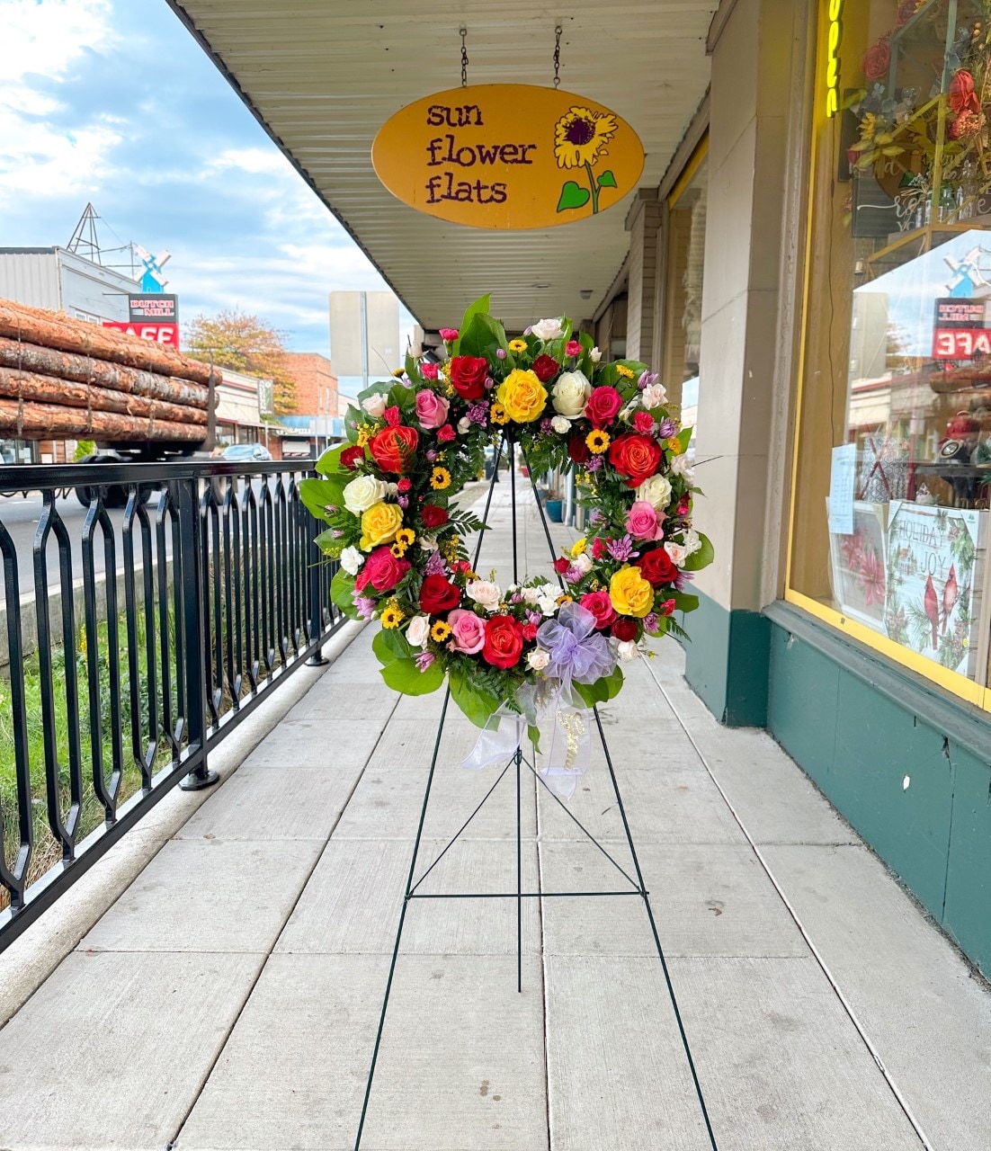 sympathy middle bouquet image